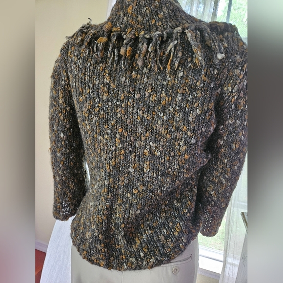 Sweater - Picture 3 of 3